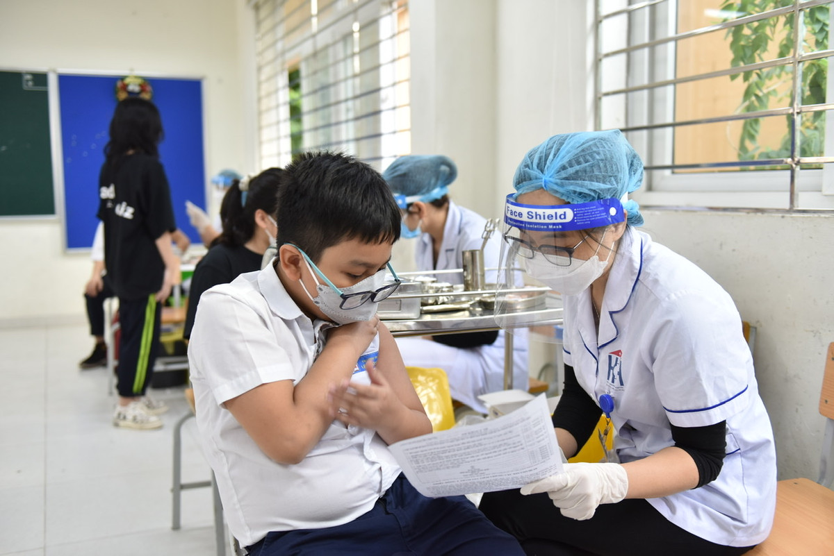 Hoc sinh Ha Noi chinh thuc di hoc tu ngay 6/12