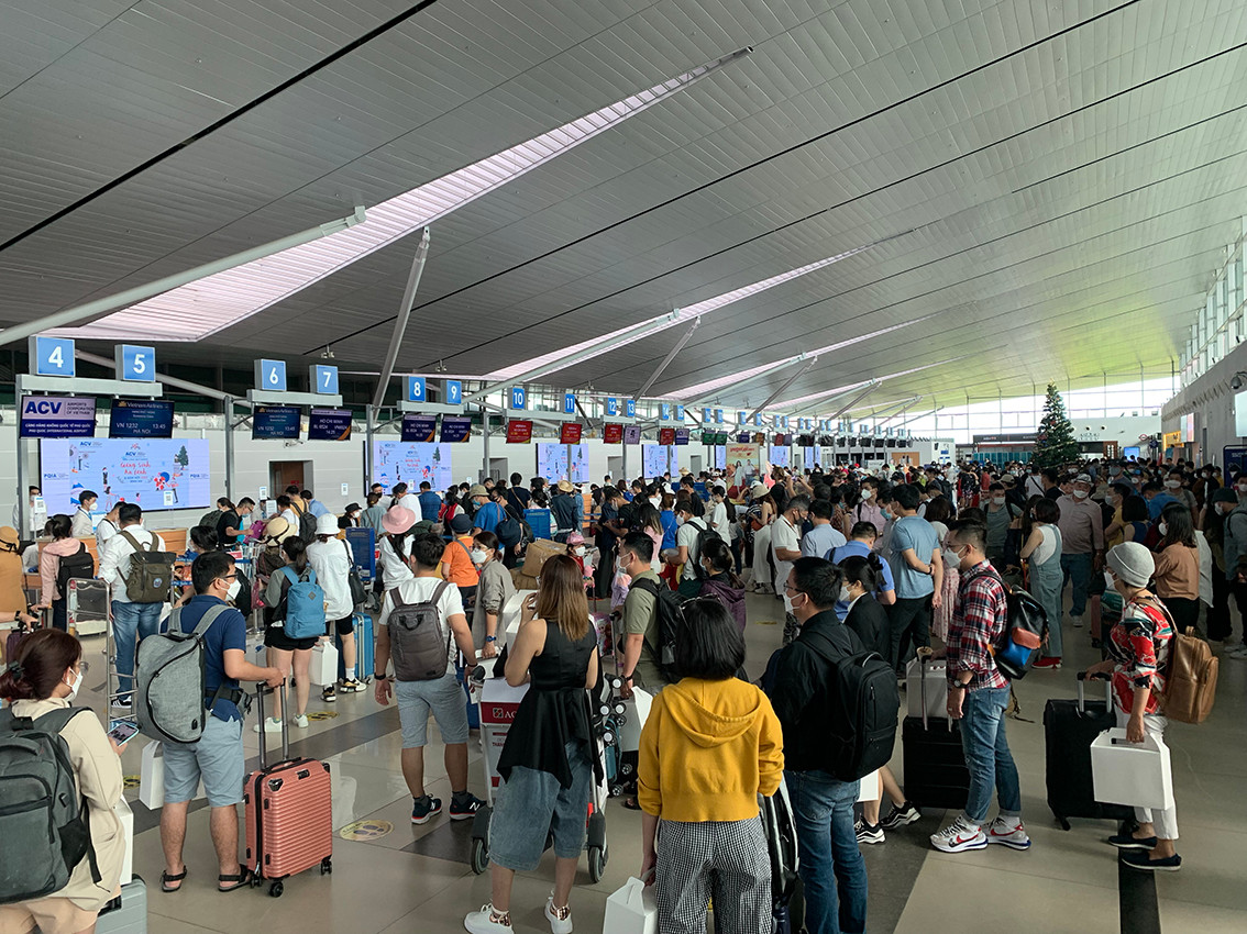 Ve Vinh Phuc an Tet phai xet nghiem, cach ly COVID-19: Cac tinh thi sao?