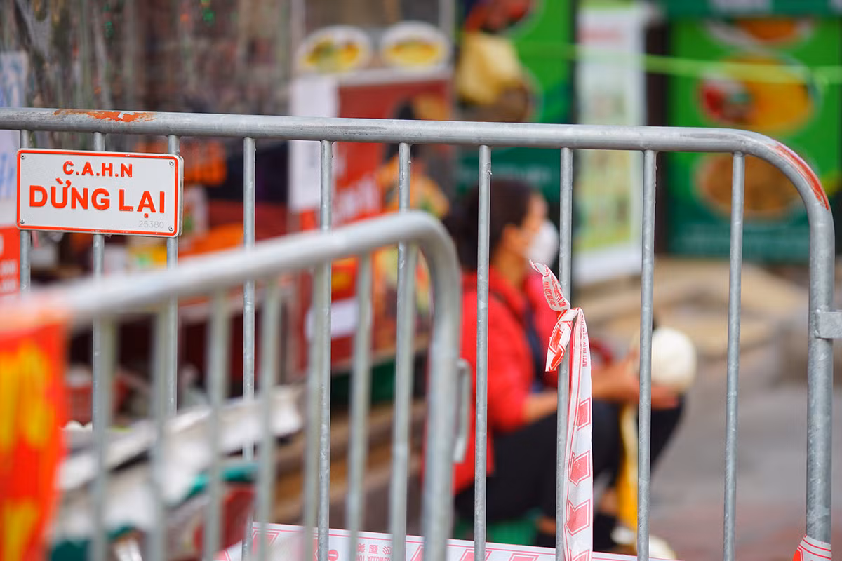 Đây đều là các khu vực đông dân cư nên việc kiểm soát dịch bệnh gặp rất nhiều khó khăn.