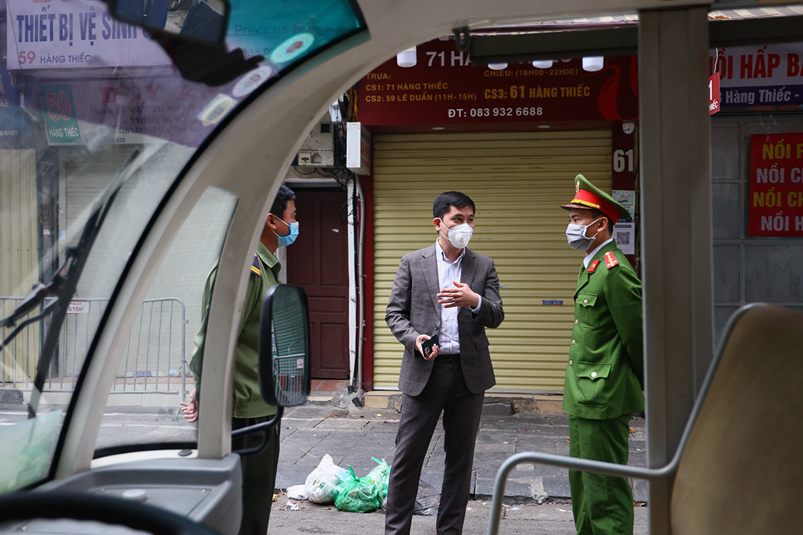 Ông Nguyễn Mạnh Linh cho biết thêm, điều trị F0 triệu chứng nhẹ tại nhà được xem là mô hình điều trị phù hợp khi tỷ lệ tiêm phủ vắc-xin COVID-19 đạt mức cao.