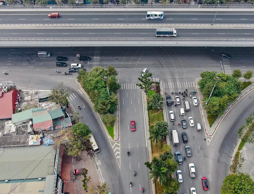 Sau khi hoàn thành, dải phân cách đoạn đường trên sẽ được điều chỉnh từ 11,5m xuống còn 4,4m để mở rộng mặt đường 2 bên.