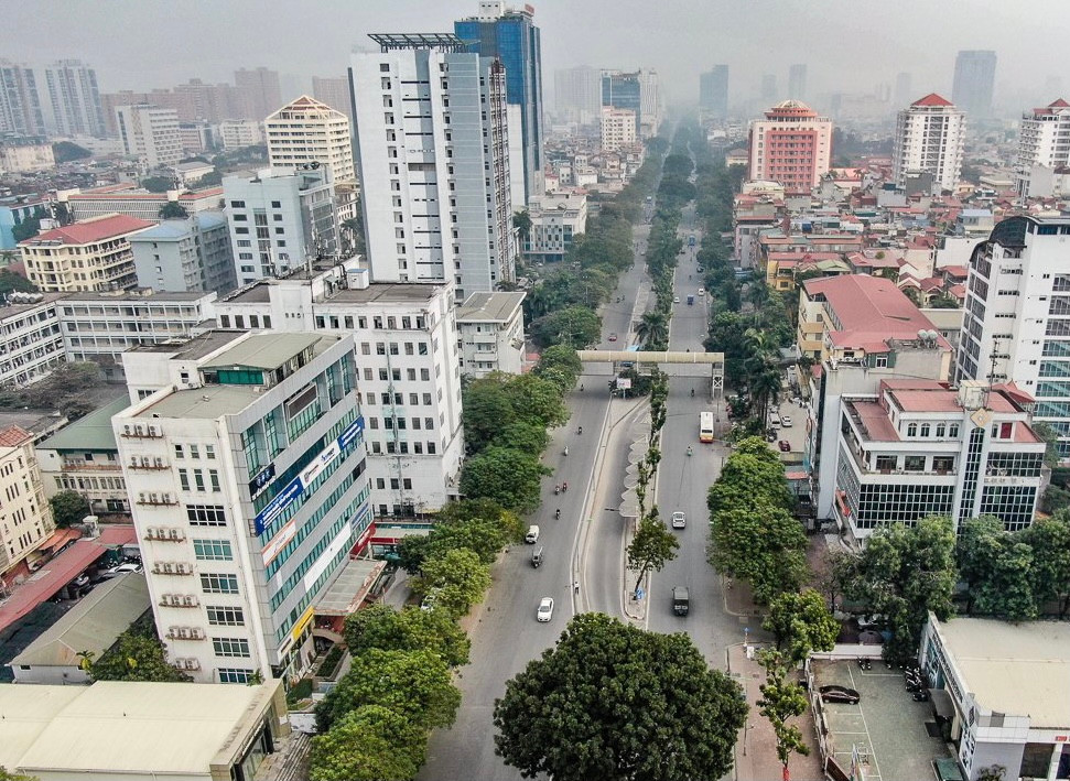 Sau khi hoàn thành, mặt đường Hoàng Quốc Việt sẽ được mở rộng từ 6 làn lên 8 làn xe, giúp cải thiện tình trạng giao thông trên tuyến đường này.