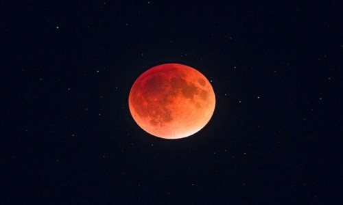 Cảnh nguyệt thực toàn phần ngày 27/9/2015