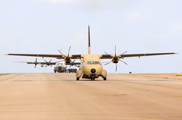 Điều tạo nên sức mạnh của C-295 vẫn là hệ thống động cơ cánh quạt Pratt &amp; Whitney Canada PW127G có công suất 2.645hp mỗi chiếc, cho phép máy bay có thể đạt vận tốc lên tới 480km/h ở hành trình bay thông thường. Nguồn ảnh: Arms-Expo.