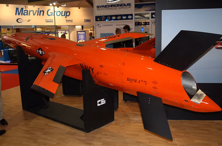 Sau khi đưa vào trang bị, "bia bay" BQM-177A sẽ sớm thay thế cho mẫu BQM-74E đang được Quân đội Mỹ sử dụng rộng rãi cho mục đích huấn luyện. Bản thân BQM-177A cũng có những cải tiến nhất định với tầm hoạt động xa hơn, có thể bay ở mọi độ cao và tính cơ động hơn các phiên bản BQM trước đó của Mỹ. Nguồn ảnh: flickr.com.