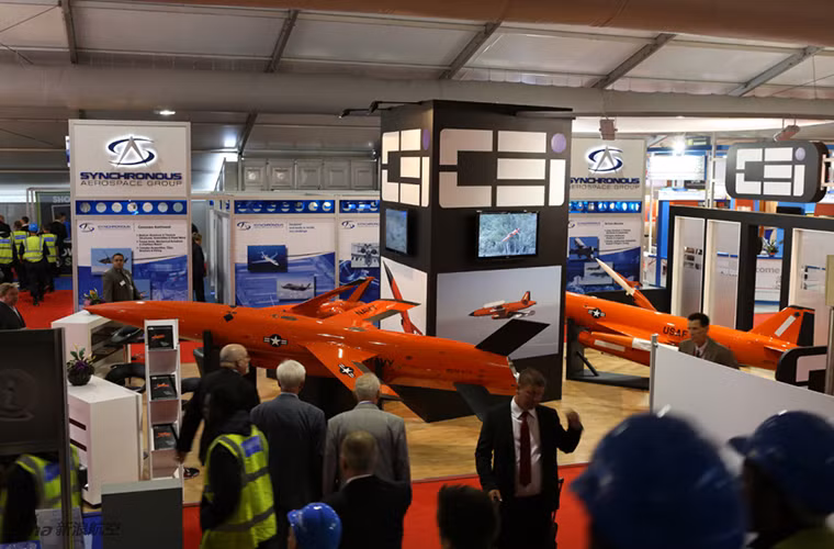 Jerry Beaman – Người đứng đầu chương trình mục tiêu bay không người lái của Kratos cho biết, chương trình USD đã gần như bước vào giai đoạn phát triển cuối cùng của mình và quá trình sản xuất sẽ bắt đầu vào đầu năm sau. Trong đó đa phần các mục tiêu bay thuộc USD đều sẽ được chuyển giao cho Quân đội Mỹ. Nguồn ảnh: Sina.