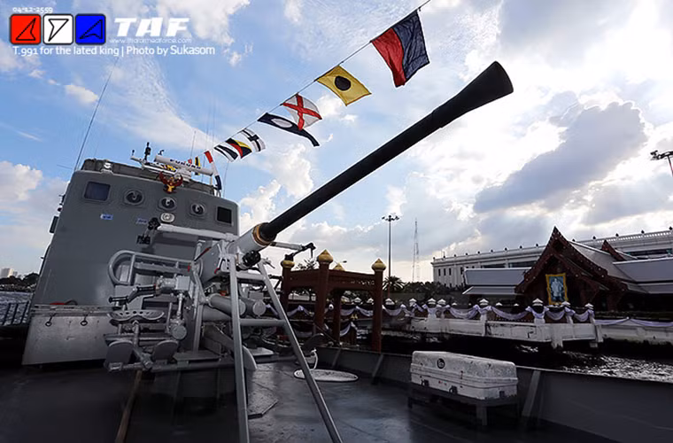 T.91 là tàu tuần tra ven bờ đầu tiên của Hải quân Thái Lan được đóng mới dưới sự ủng hộ của Vua Bhumibol Adulyadej, thậm chí ông cũng đích thân làm lễ đặt ky cho con tàu này. T.91 được đưa vào trang bị từ năm 1968 và cho đến nay nó vẫn nằm trong biên chế của Hải quân Thái Lan nhưng chỉ hoạt động như một bảo tàng nổi trên biển. Nguồn ảnh: TAF.