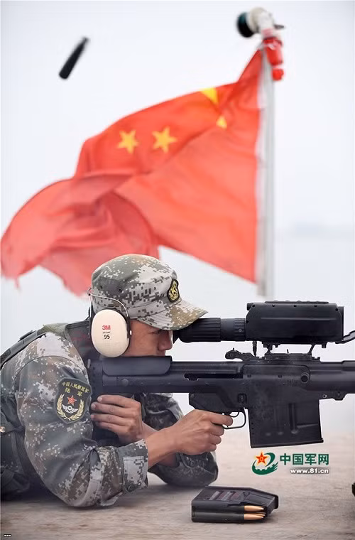  QBU10 cũng có thể bắn nhiều loại đạn 12.7mm khác nhau từ đạn thông thường, đạn xuyên giáp cho tới đạn xuyên cháy, tùy thuộc vào loại đạn nó sử dụng tầm bắn cũng những độ chính xác của QBU-10 cũng sẽ thay đổi. Nguồn ảnh: 81.cn