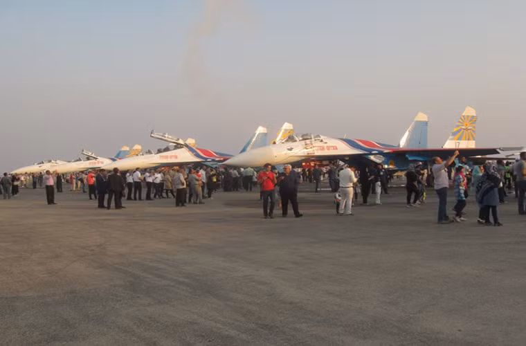 Bên cạnh các mẫu chiến đấu cơ và máy bay thương mại, một đại diện khác của Nga tại Kish 2016 là UEC còn mang đến triển lãm này các dòng động cơ thế hệ mới của mình như Aviadvigatel PD-14 vốn sẽ được trang bị trên những chiếc MC-21 và các biến thể của Klimov TV3-117 vốn được sử dụng rộng rãi trên các dòng trực thăng vận tải Mi-8/17. Nguồn ảnh: IRNA.