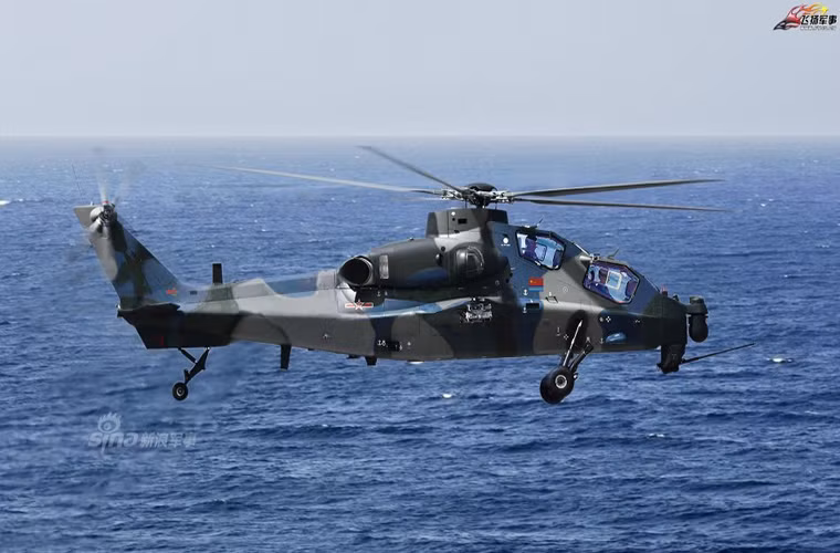 Tuy nhiên trên thực tế vẫn chưa rõ là liệu WZ-10 của Hải quân Trung Quốc có được cải tiến để hoạt động trên biển hay không và việc cất hạ cánh thành công trên boong tàu sân bay vẫn chưa hoàn toàn đủ để nó có thể trở thành một dòng trực thăng tấn công hải quân thực thụ như Ka-52K. Nguồn ảnh: Sina.