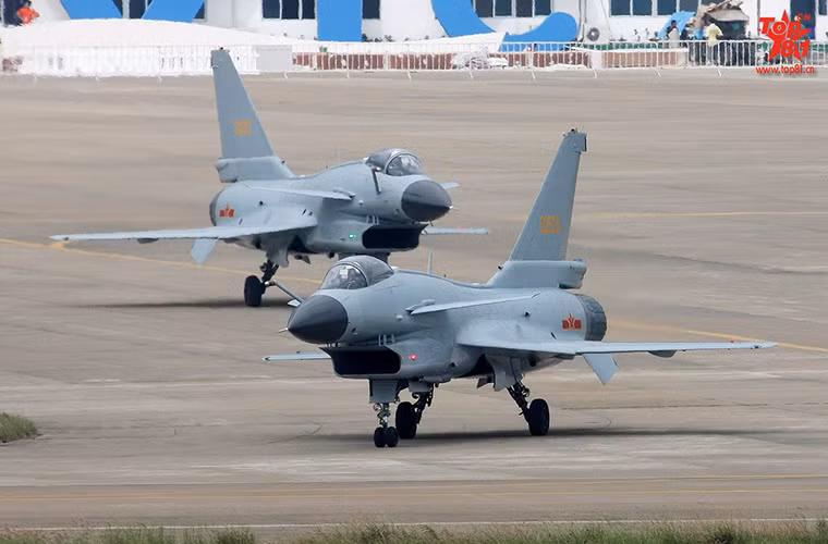 Tờ Nhân Dân Nhật báo của Trung Quốc dẫn lời các chuyên gia quân sự hàng đầu của nước này cho biết, mẫu động cơ phản lực WS-10A của nước này ẩn chứa quá nhiều rủi ro để có thể trang bị lên trên các dòng chiến đấu cơ chủ lực của Không quân Trung Quốc. Các tướng lĩnh Bắc Kinh không muốn đánh đổi mạo hiểm. Nguồn ảnh: Top 81.