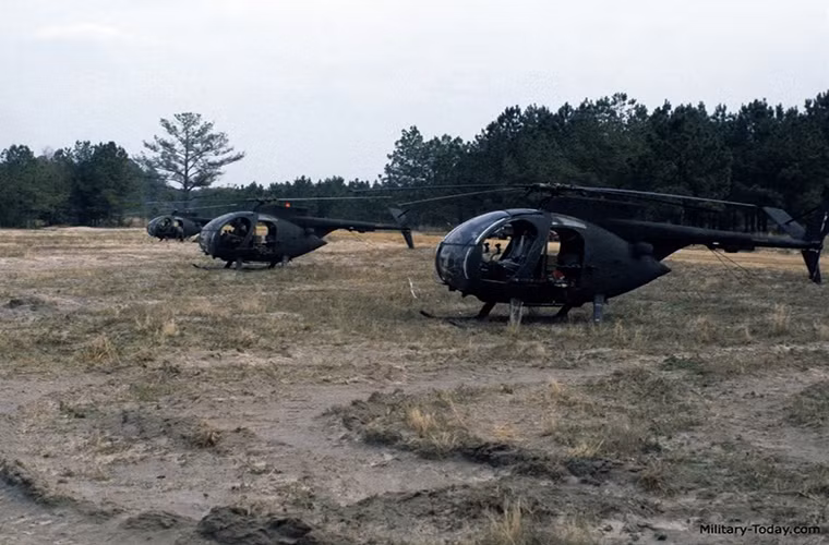 Từ những năm 1960, với yêu cầu của chiến tranh hiện đại Quân đội Mỹ cần tới mẫu trực thang hạng nhẹ mới thích hợp cho các nhiệm vụ trinh sát, vận chuyển và cả tấn công, tuy nhiên nó phải có khả năng cơ động cao và có thiết kế nhỏ gọn hơn các mẫu trực thăng truyền thống. Và Hughes OH-6 Cayuse chính là câu trả lời cho Quân đội Mỹ lúc đó. Nguồn ảnh: military-today.