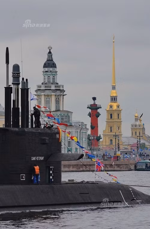 Hiện tại Nga chỉ mới sở hữu duy nhất một tàu ngầm lớp Lada là Sankt Peterburg. Tuy nhiên, một số nguồn tin cho hay là con tàu này vẫn chưa được lắp AIP. Nguồn ảnh: Sina.