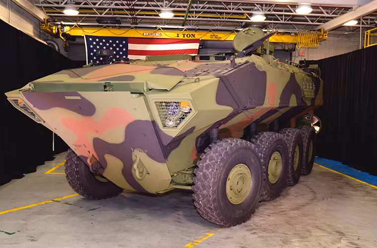 Hải quân Mỹ kỳ vọng sẽ đưa vào trang bị ít nhất 204 chiếc ACV 1.1 mới trong giai đoạn từ nay đến năm 2020, và công ty nào thắng thầu sẽ dành được hợp đồng trị giá 1.2 tỷ USD cho mẫu phương tiện chiến đấu lội nước thế hệ mới này của LTĐB Mỹ. Nguồn ảnh: BAE Systems