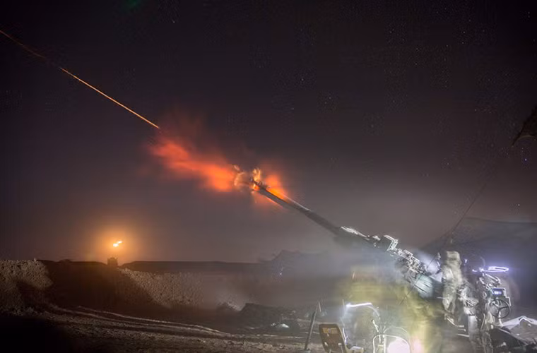 Với các đặc tính kỹ chiến thuật trên M777 hoàn toàn có thể được xem là một trong những mẫu pháo lựu pháo tốt nhất thế kỷ 21 vốn trước này thuộc về người Nga với sức mạnh pháo binh luôn vượt trội hơn so với Mỹ. Nguồn ảnh: Quân đội Mỹ.