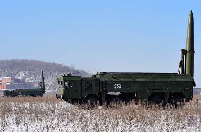 Hình ảnh dàn tên lửa Iskander-M của Nga được triển khai trong quá trình huấn luyện sẵn sàng chiến đấu tại Ussuri. Nguồn ảnh: TASS.