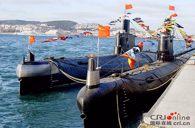 Mặt khác đa phần các tàu ngầm Type 035G của Trung Quốc hiện tại đều được xây dựng từ những năm 1980 và hoạt động liên tục cho đến năm 2000. Công nghệ cũ cùng thời gian hoạt động đã gần 40 năm liệu ai dám đảm bảo những chiếc Type 035G Trung Quốc bán cho Bangladesh sẽ hoạt động trơn tru trong vòng 10 năm tới. Nguồn ảnh: CRI.cn