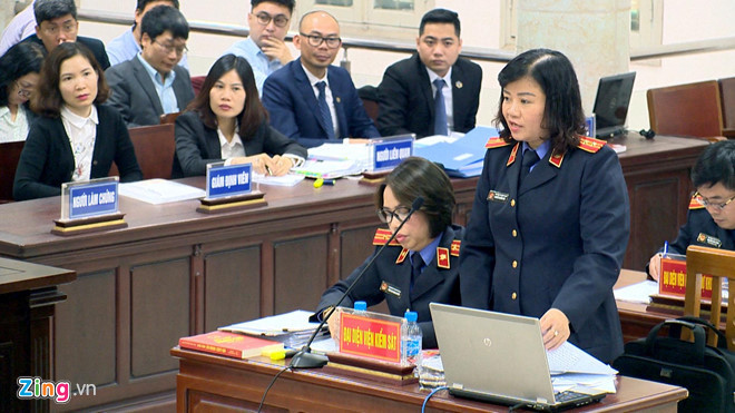 VKS hoi mot dang, bi cao Dinh La Thang tra loi mot neo