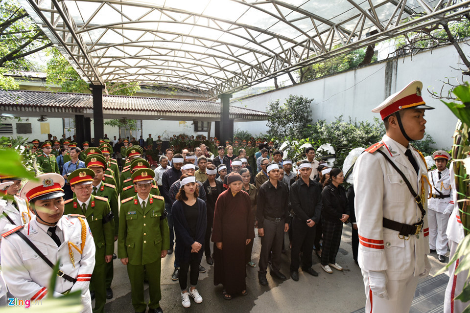 Sáng 20/3, lễ viếng và truy điệu đồng chí thượng sĩ Chử Văn Khánh (thuộc Phòng Cảnh sát Phòng cháy và Chữa cháy số 12) được tổ chức tại nhà tang lễ bệnh viện Bạch Mai. Sáng 20/3, lễ viếng và truy điệu đồng chí thượng sĩ Chử Văn Khánh (thuộc Phòng Cảnh sát Phòng cháy và Chữa cháy số 12) được tổ chức tại nhà tang lễ bệnh viện Bạch Mai.