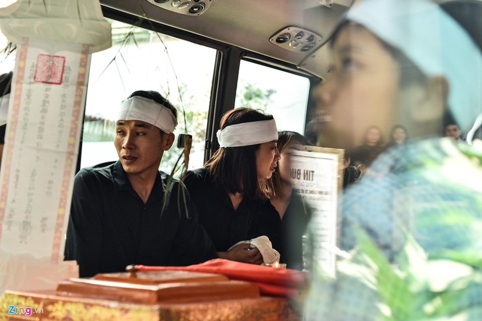 Lễ an táng sẽ diễn ra 15h30 chiều nay tại nghĩa trang nhân dân xã Vạn Phúc, Thanh Trì, Hà Nội.