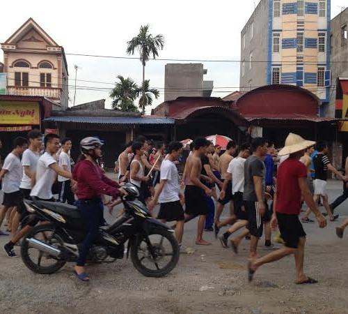 Hồi tháng 9/2014, hơn 200 học viên cai nghiện của Trung tâm Gia Minh (Hải Phòng) đã trốn trại, tràn ra đường. Nguồn ảnh: Đời sống pháp luật.