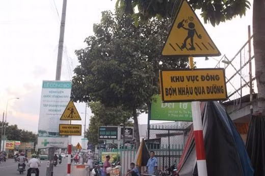 Biển cảnh báo siêu hài hước, dí dỏm.