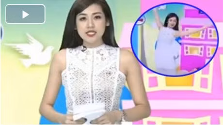 Tưởng rằng máy quay chuyển hướng nên MC Tú Anh đã vô tư nhảy chân sáo khi đọc xong bản tin trong chương trình Vì tầm vóc Việt được phát sóng ngày 11/11.