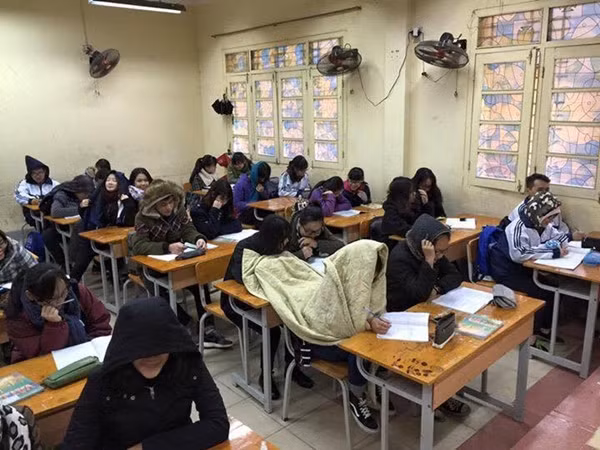Dù giá lạnh cũng không làm ý chí học hành sụt giảm.