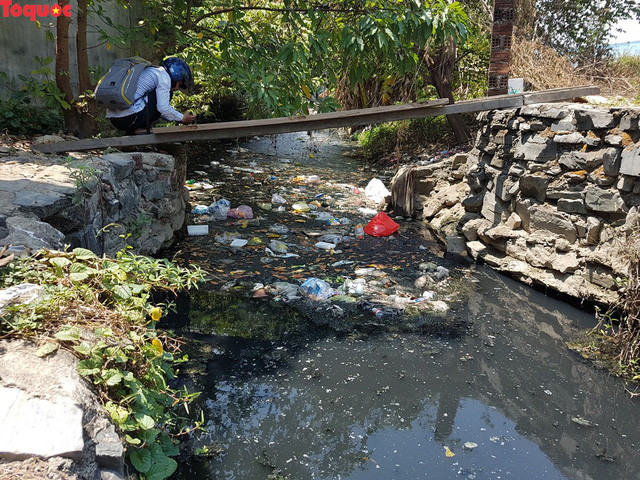 Theo Ban quản lý Các dự án đầu tư cơ sở hạ tầng ưu tiên Đà Nẵng, dự án kênh Khe Cạn đã hoàn thành tại khu vực phường Hòa Phát và Hòa An (quận Cẩm Lệ). Còn đoạn hạ lưu (khoảng 500m) đi qua địa bàn phường Thanh Khê Tây vẫn chưa được thi công do vướng giải phóng mặt bằng.