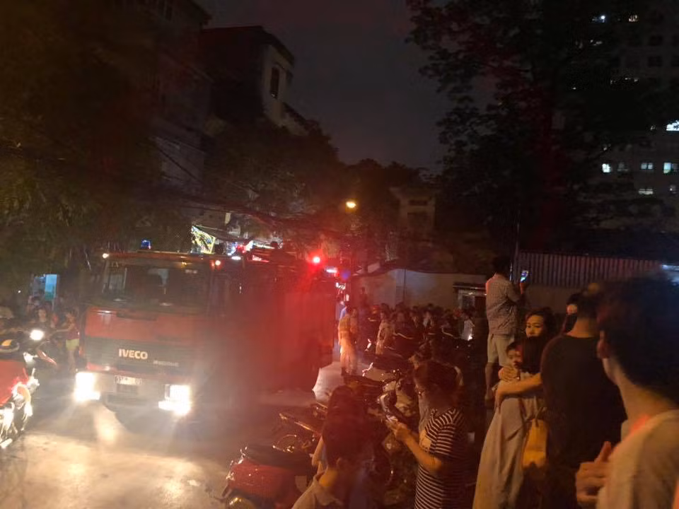 HN: No bien ap chung cu Capital Garden, cu dan thao chay