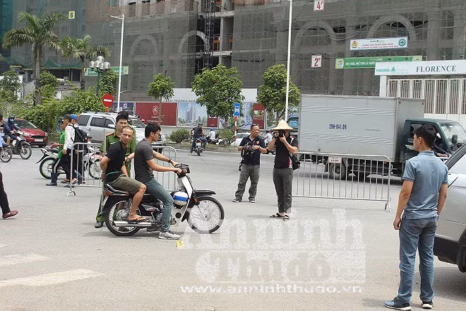 Chui nhau chuyen do xe, nguoi dan ong di o to bi danh chet-Hinh-2