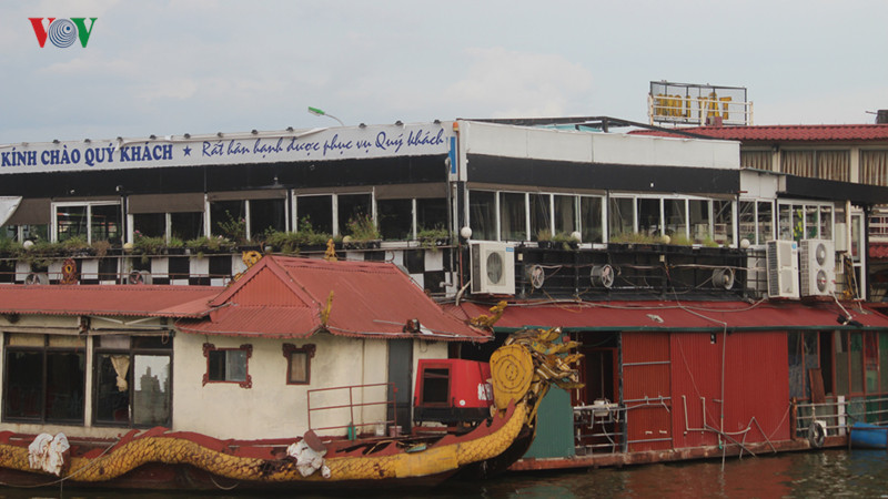 Nhiều doanh nghiệp phải vay nợ vốn ngân hàng hàng tỷ đồng để đầu tư cải tạo tàu thuyền.