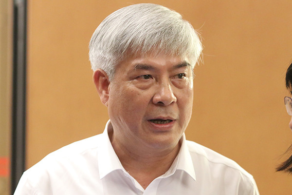 Pho bi thu Son La: Khong ai gap diem bo tay con minh, gian lan thi nhan di