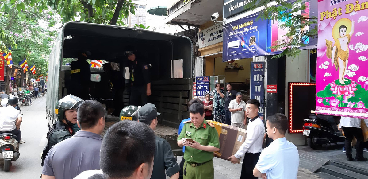 Cac kenh truyen thong cua Nhat Cuong Mobile dong loat dong cua-Hinh-3