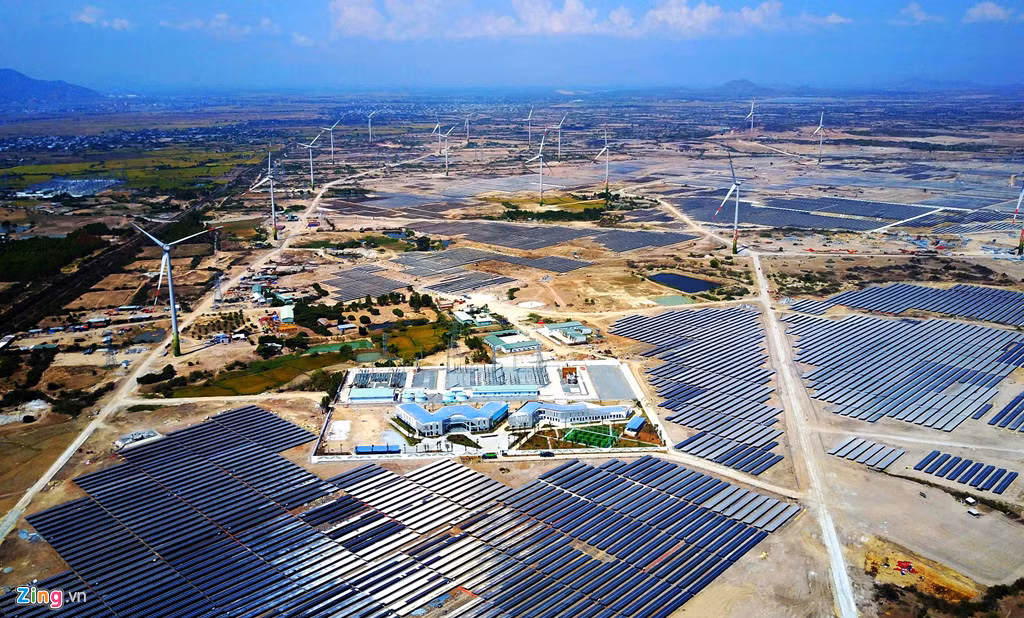 Chiem nguong 'canh dong dien' lon nhat Viet Nam