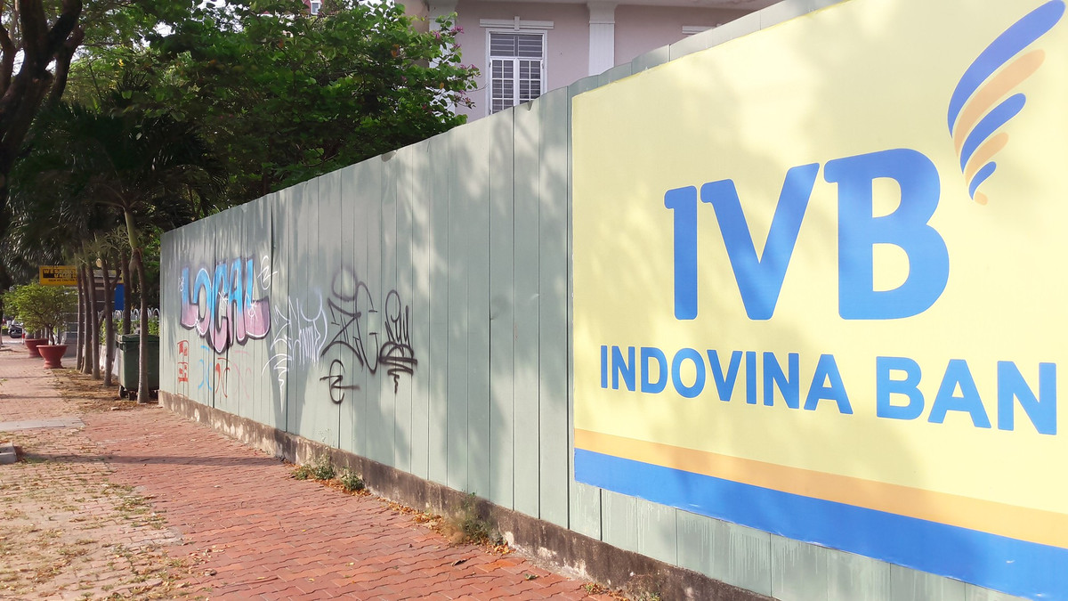 Vẽ bậy tại tuyến đường Bạch Đằng giao Đống Đa, quận Hải Châu