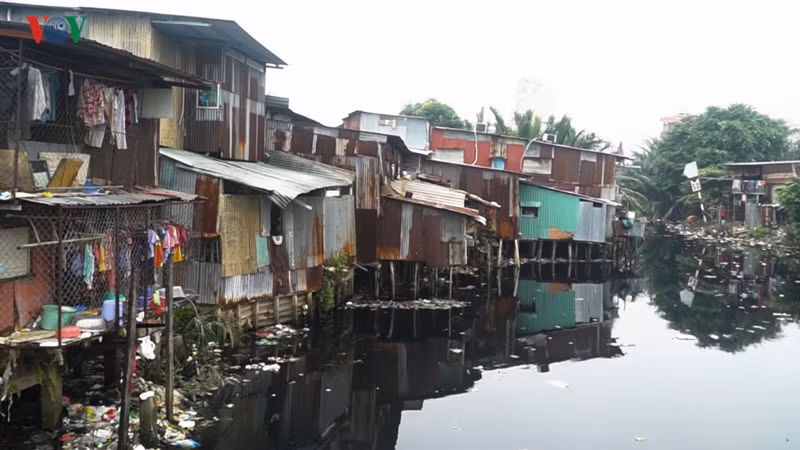  Dự án rạch Xuyên Tâm treo 16 năm, hình thành khu ổ chuột giữa lòng.