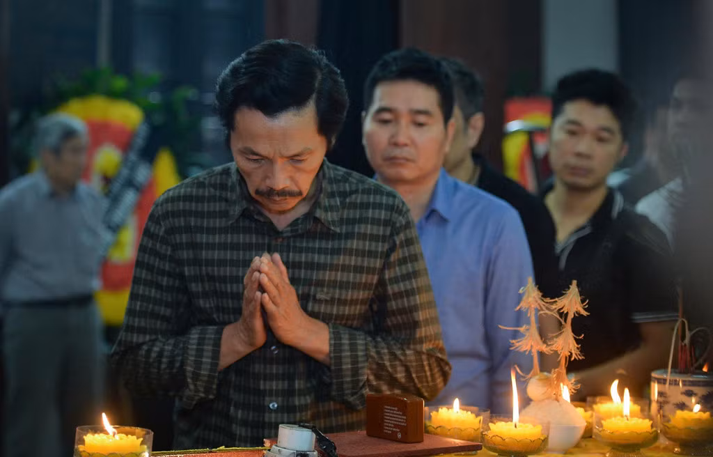 NSƯT Trung Anh thành kính phân ưu. Trước đó, nhiều diễn viên của Nhà hát kịch Việt Nam chia sẻ nỗi đau với gia đình chị Yến trang cá nhân, mong luật pháp trừng trị đích đáng kẻ gây ra cái chết oan cho hai người phụ nữ.