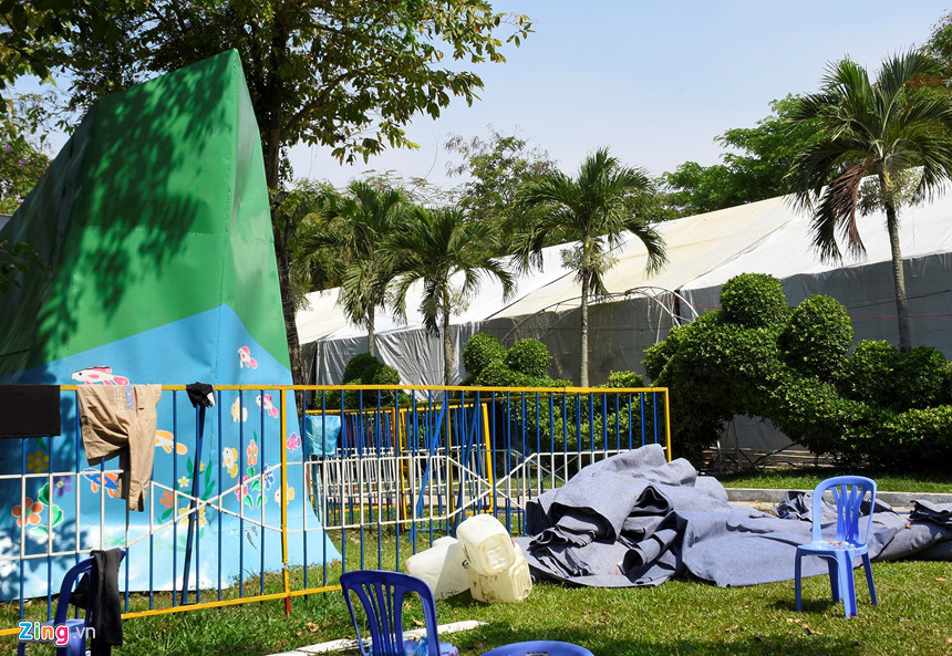 Khác với cảnh tấp nập xưa kia giờ là cảnh nhếnh nhác, bẩn thỉu.