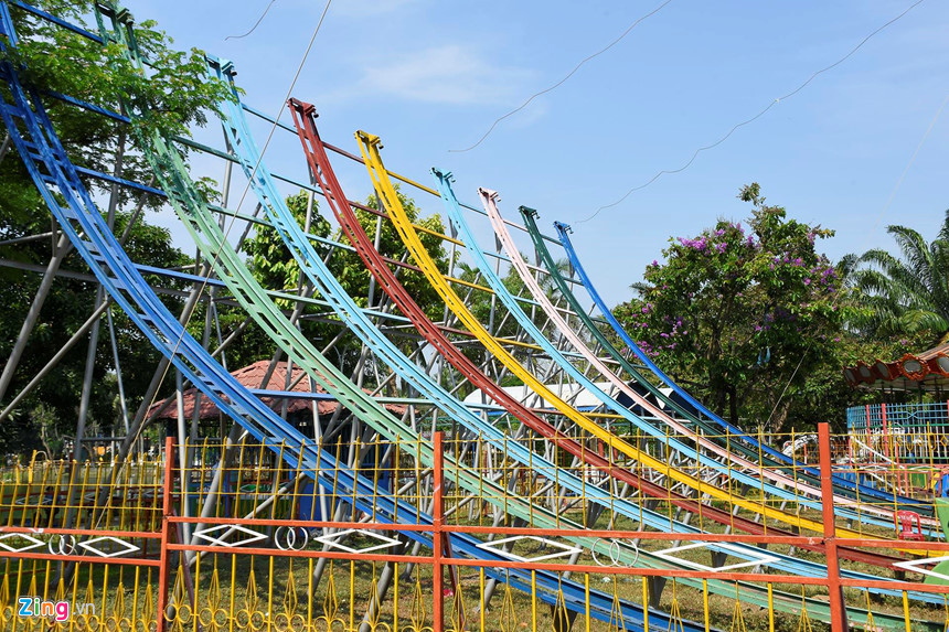 Với tổng diện tích 20 ha, nơi đây có cây xanh, hồ nước, khu tản bộ, nơi vui chơi...