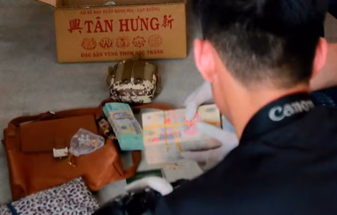 Vu an 2 thi the trong khoi be tong: Nhieu tien mat tren xe cua cac doi tuong