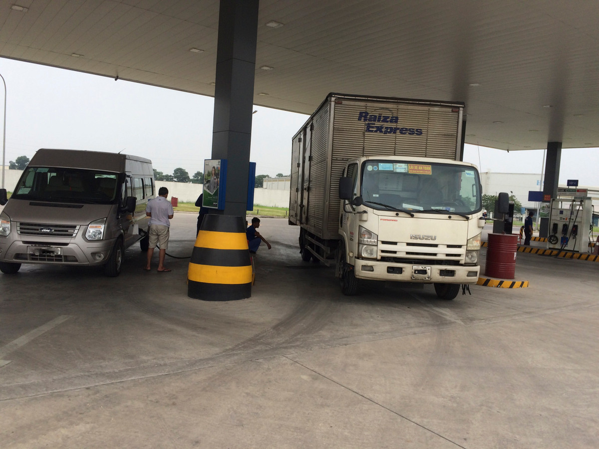 Cây xăng được bố trí khoa học, hợp lý và trật tự nên tình trạng lộn xộn rất hiếm khi xảy ra.