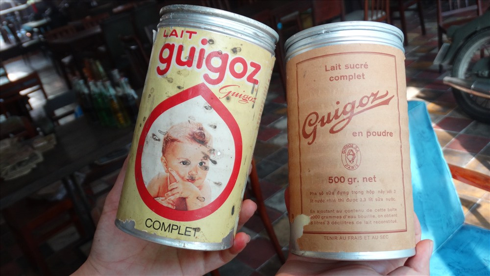 Guigoz là lon sữa bột do Hà Lan sản xuất. Hầu hết trước năm 1975 loại sữa này được các gia đình khá giả ưa chuộng. Sau khi sử dụng hết chúng còn được tận dụng để đựng những đồ gia vị gồm bột ngọt, tiêu, đường,...