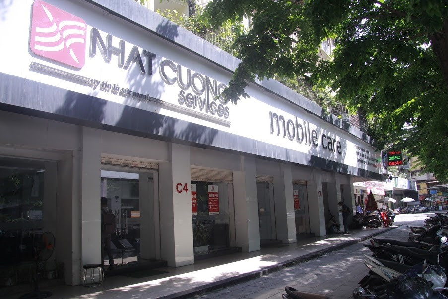 Mot cua hang Nhat Cuong Moblie van hoat dong binh thuong