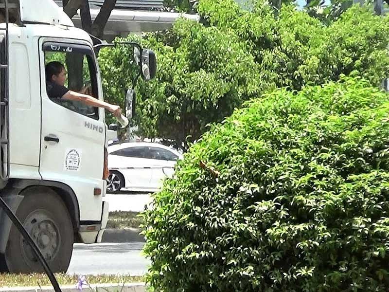 Dieu tra: Can canh ‘co’ dan xe qua chot CSGT