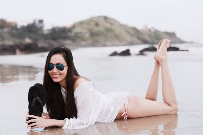 Khi bị bắt, Mỹ Xuân cho biết vì nghề người mẫu thù lao không đủ tiền son phấn, trang phục, trong khi đồng nghiệp ai cũng dùng hàng hiệu, đi xe sang, khiến Xuân bắt đầu sa ngã, cô chọn đi bán dâm kiếm tiền để "bằng bạn bằng bè".