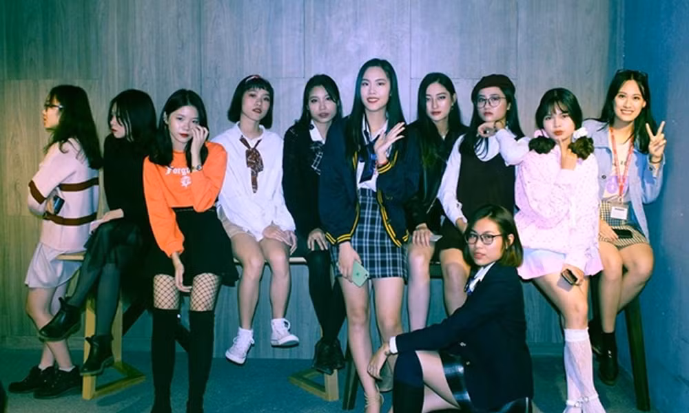 Hoa hậu Lương Thùy Linh cũng đạt Giải nhất kỳ thi Khoa học kỹ thuật cấp tỉnh dành cho học sinh trung học năm học 2016-2017. Có thể nói, việc tham gia các cuộc thi về tiếng Anh, nghiên cứu khoa học là tiền đề quan trọng giúp Linh tạo được nền tảng vững chắc để phát triển bản thân. 