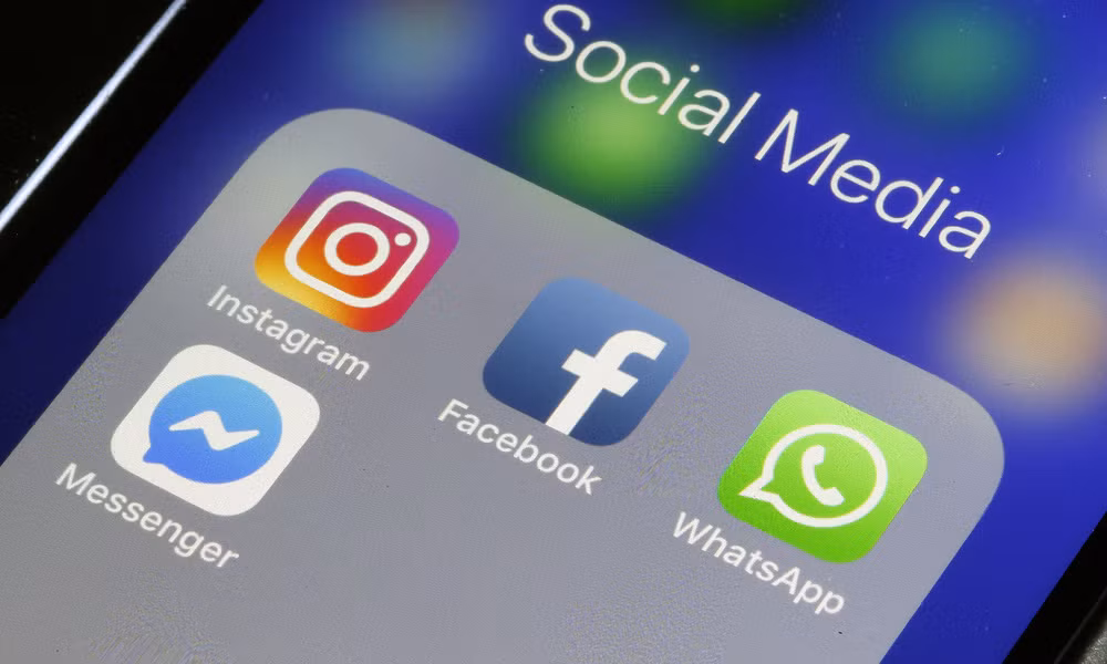 Tiếp theo vụ bê bối tồi tệ với án phạt 5 tỷ USD kia, FTC đang bắt đầu tìm hiểu xem liệu hành động mua lại Instagram và Whatsapp của Facebook, xét trong hoàn cảnh khi mà cả 2 ứng dụng này còn đang trong giai đoạn phát triển non trẻ, liệu có phải là một bước đi ngăn chặn cạnh tranh tiềm tàng hay không.