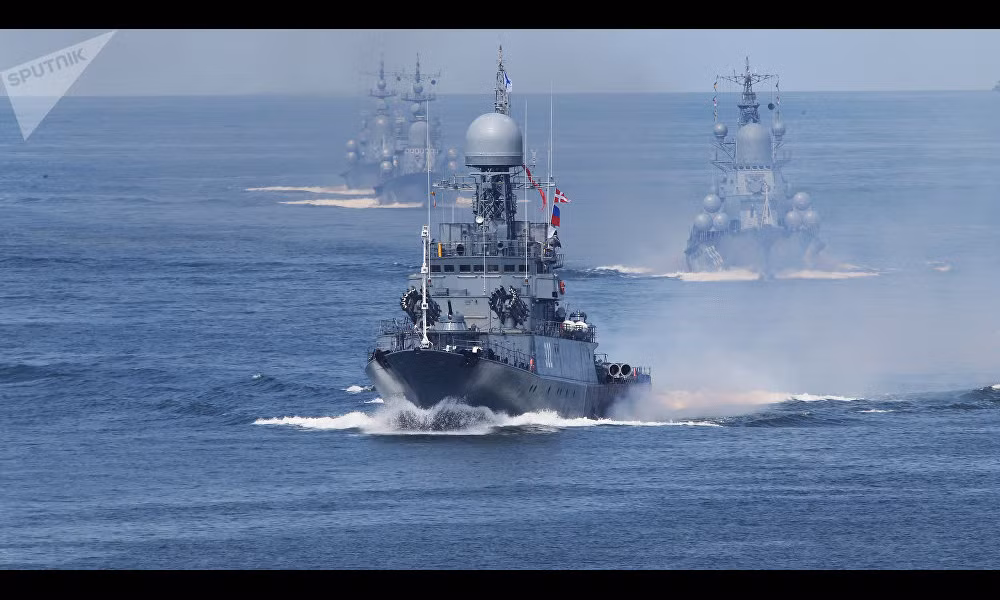 Hai quan Nga mang 4000 nguoi tap tran giua long chau Au-Hinh-3