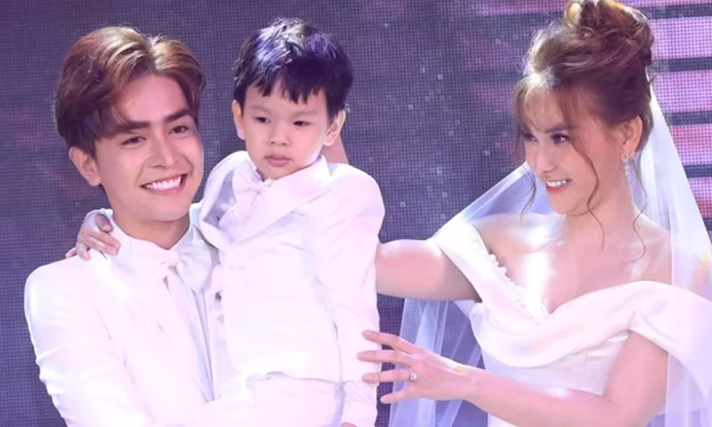 Vừa qua, Thu Thủy và Kin Nguyễn tổ chức đám cưới sau hơn một năm hẹn hò. Chia sẻ với báo chí, Kin Nguyễn khẳng định muốn ở bên cạnh, là chỗ dựa tinh thần cho vợ. Anh xác định cả hai phải trải qua sóng gió, khó khăn nhưng chắc chắn không ngại đối diện. Về phía Thu Thủy, cô tự hào khi Kin Nguyễn yêu thương con riêng của mình. Vì thế, cậu bé gọi anh là bố.